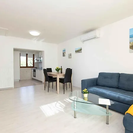 In Malinska/insel Krk 12771 Apartment *